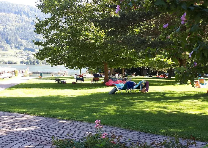 Sandra Haus Kmb Seeappartement Am Ossiacher Mit Direktem Seezugang Und Hallenbad Tschoran