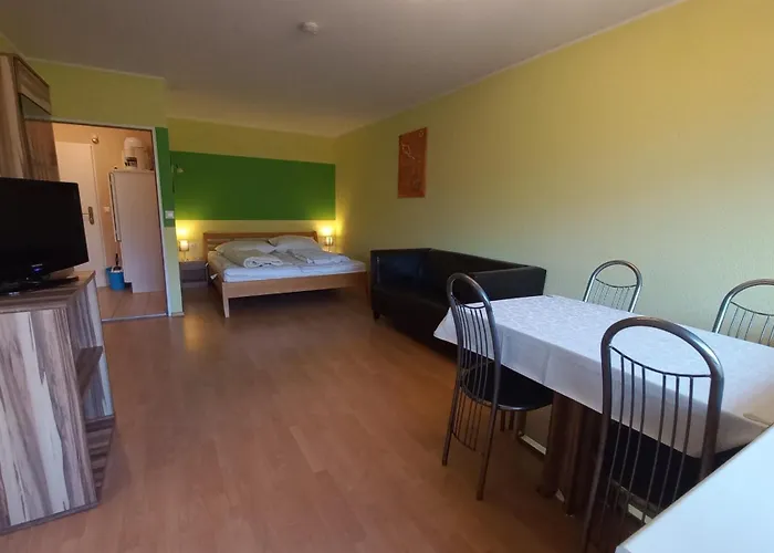 Sandra Haus Kmb Seeappartement Am Ossiacher Mit Direktem Seezugang Und Hallenbad