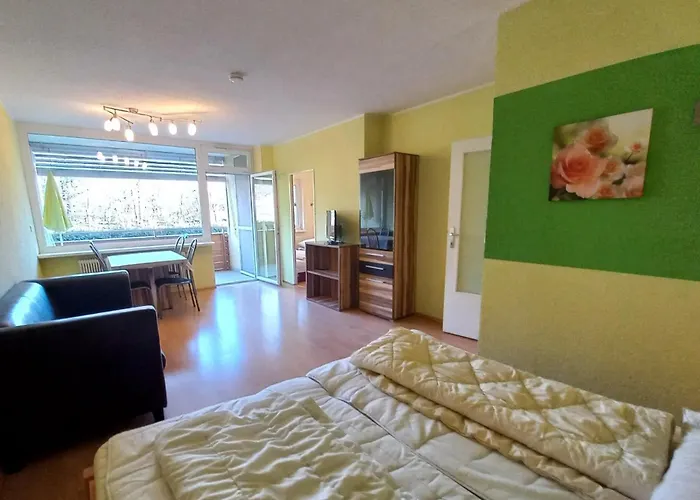 Sandra Haus Kmb Seeappartement Am Ossiacher Mit Direktem Seezugang Und Hallenbad Apartamento *