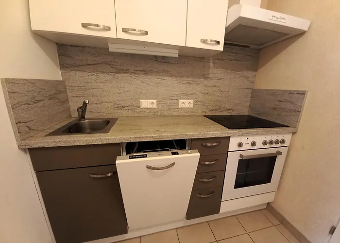 Sandra Haus Kmb Seeappartement Am Ossiacher Mit Direktem Seezugang Und Hallenbad Tschoran